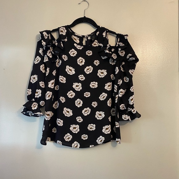 Ann Taylor black and white floral print cold shoulder long sleeve ruffle top xxs - Picture 2 of 9